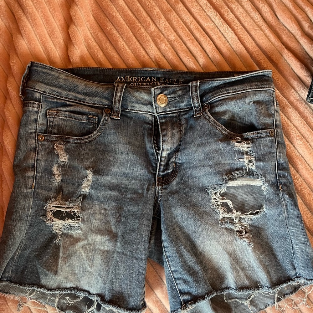American Eagle distressed shorts - size 8